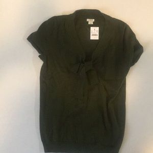 BNWT Short sleeve sweater w/bow